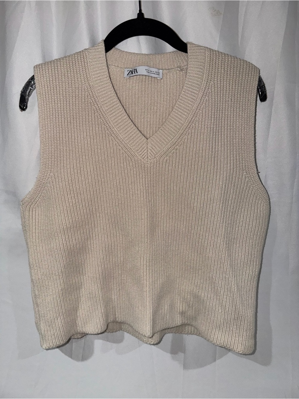 Zara Vest Cream Knit V-Neck Sweater Ribbed Sleeveless Pullover Top M